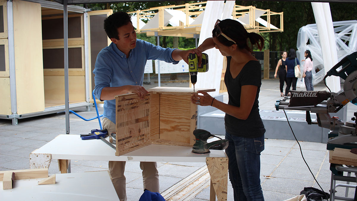 Atelier de fabrication de mobilier en bois, Paris La Villette, 2018